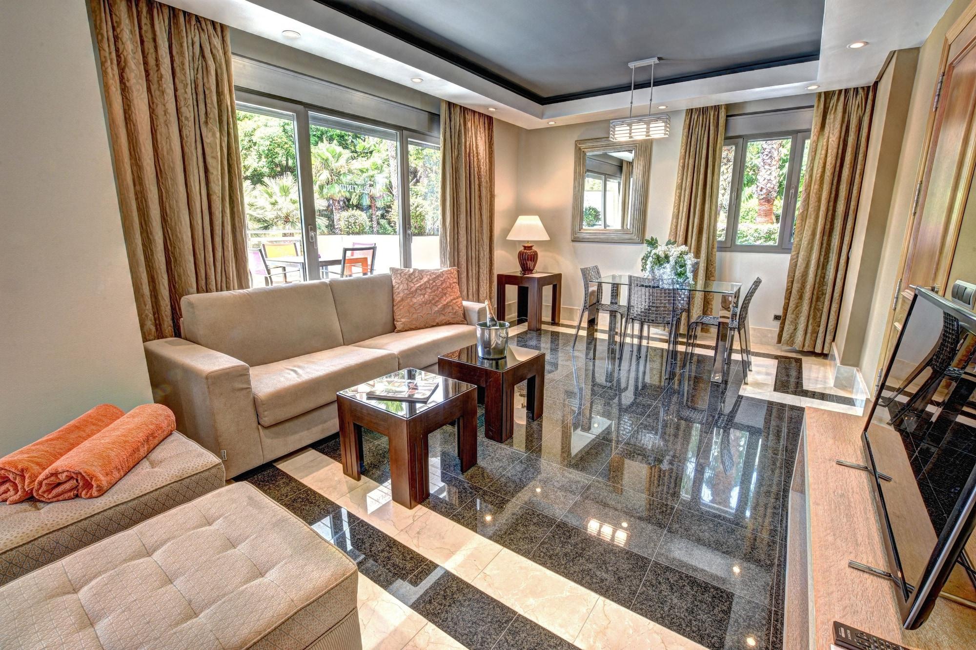 Artplatinum Suites & Apartments Benalmádena Extérieur photo