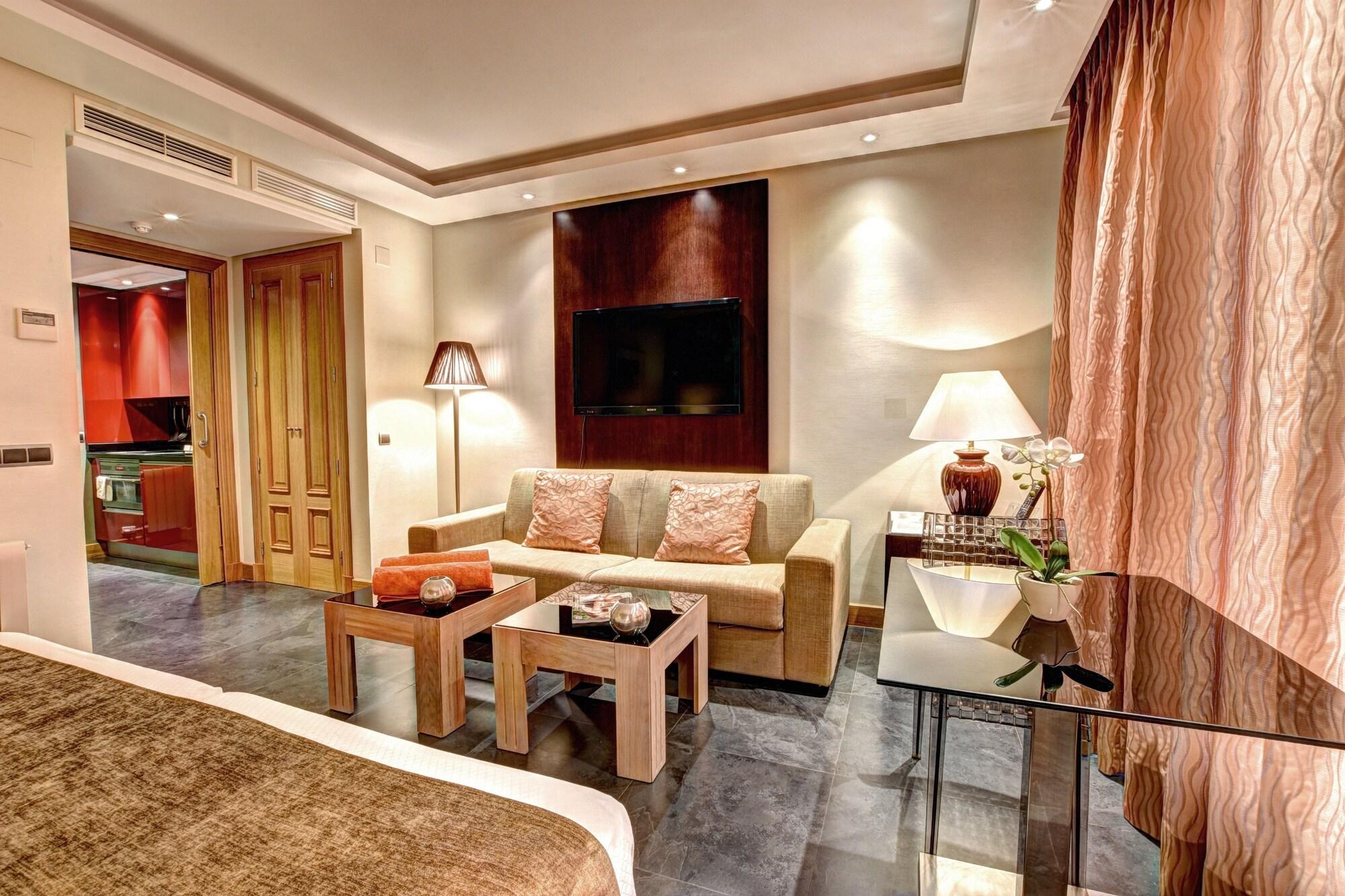 Artplatinum Suites & Apartments Benalmádena Extérieur photo